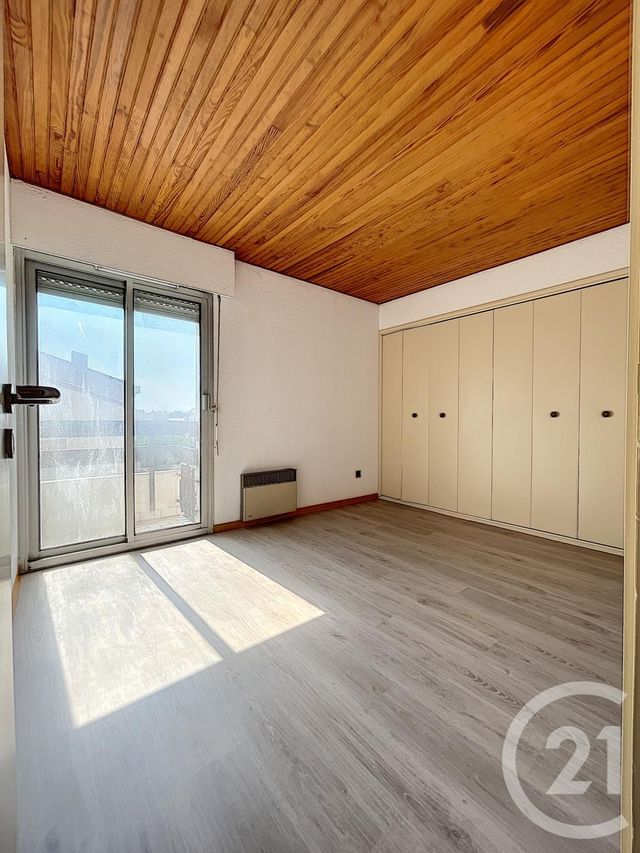 Appartement Duplex à louer - 6 pièces - 117,60 m2 - Perpignan - 66 - LANGUEDOC-ROUSSILLON