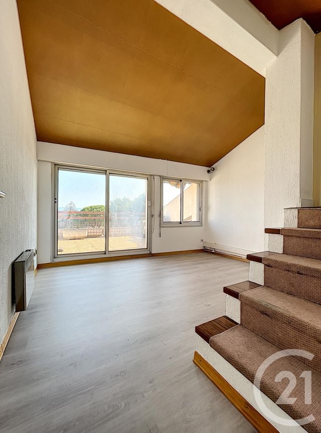 Appartement Duplex à louer - 6 pièces - 117,60 m2 - Perpignan - 66 - LANGUEDOC-ROUSSILLON