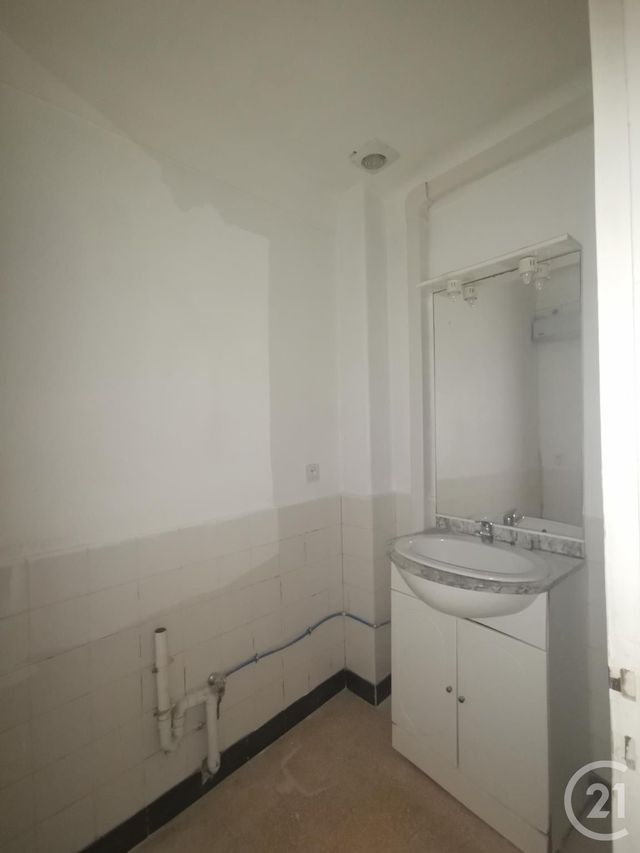 Appartement F3 à louer - 3 pièces - 73,24 m2 - Palau Del Vidre - 66 - LANGUEDOC-ROUSSILLON
