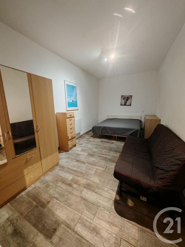 Maison &agrave; louer - 5 pi&egrave;ces - 177 m2 - St Esteve - 66 - LANGUEDOC-ROUSSILLON