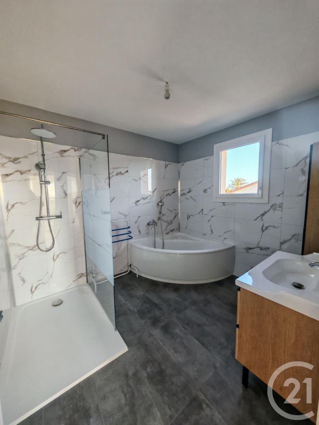 Appartement F4 &agrave; louer - 4 pi&egrave;ces - 116,61 m2 - Argeles Sur Mer - 66 - LANGUEDOC-ROUSSILLON