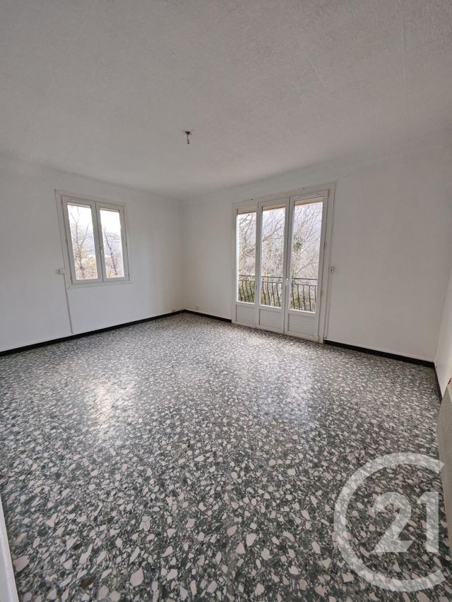 Appartement &agrave; louer - 4 pi&egrave;ces - 84,96 m2 - Laroque Des Alberes - 66 - LANGUEDOC-ROUSSILLON