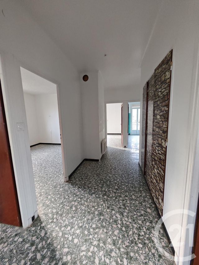 Appartement &agrave; louer - 4 pi&egrave;ces - 84,96 m2 - Laroque Des Alberes - 66 - LANGUEDOC-ROUSSILLON