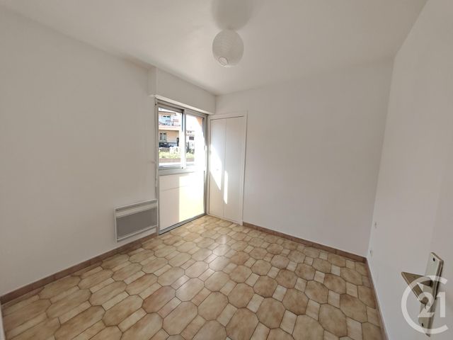 Appartement F2 &agrave; louer - 2 pi&egrave;ces - 32,75 m2 - Argeles Sur Mer - 66 - LANGUEDOC-ROUSSILLON