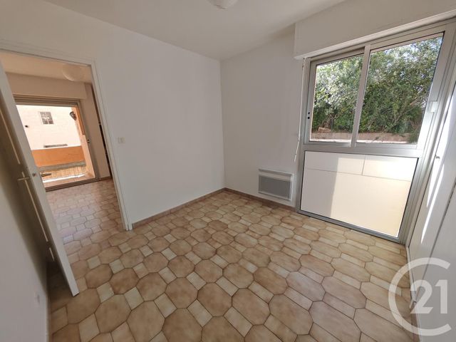Appartement F2 &agrave; louer - 2 pi&egrave;ces - 32,75 m2 - Argeles Sur Mer - 66 - LANGUEDOC-ROUSSILLON