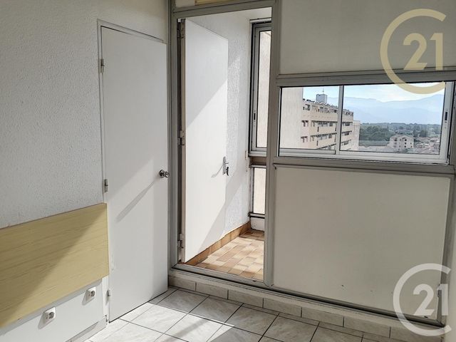Appartement T1 &agrave; louer - 1 pi&egrave;ce - 31,56 m2 - St Cyprien - 66 - LANGUEDOC-ROUSSILLON