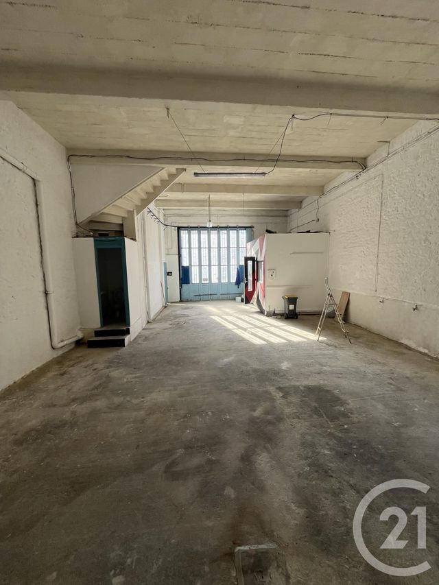 Appartement Atelier d'artiste &agrave; louer - 2 pi&egrave;ces - 90 m2 - Elne - 66 - LANGUEDOC-ROUSSILLON