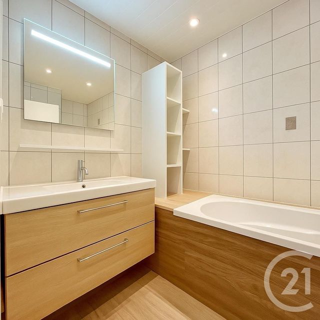 Appartement F4 à vendre - 4 pièces - 104 m2 - Canet En Roussillon - 66 - LANGUEDOC-ROUSSILLON